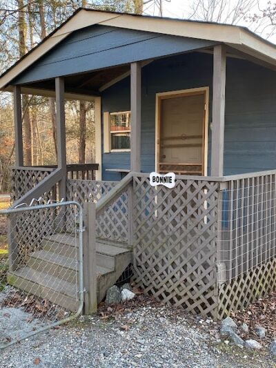 Four Paws Kingdom Campground & Dog Retreat