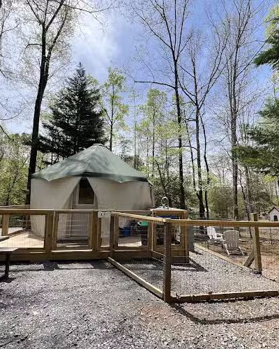 Four Paws Kingdom Campground & Dog Retreat