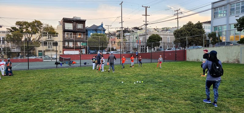 Eureka Valley Dog Play Area - San Francisco, CA