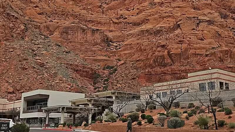 Santa Clara Arboretum Trail Parking - Santa Clara, UT