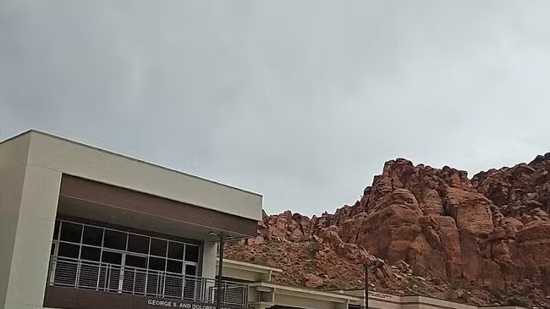 Santa Clara Arboretum Trail Parking - Santa Clara, UT