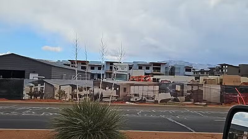 Santa Clara Arboretum Trail Parking - Santa Clara, UT