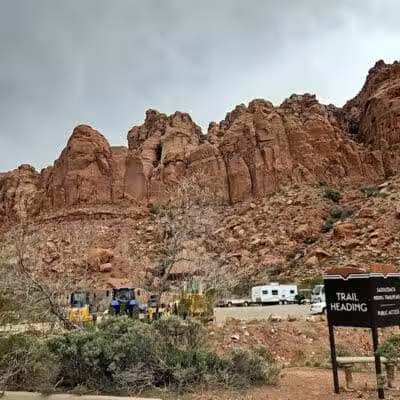 Santa Clara Arboretum Trail Parking - Santa Clara, UT