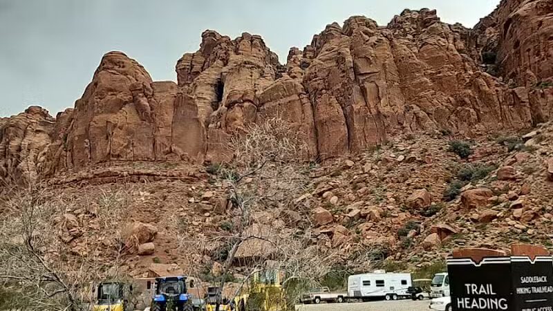 Santa Clara Arboretum Trail Parking - Santa Clara, UT