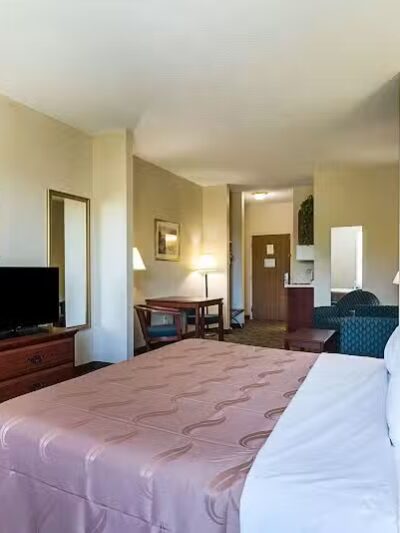 Quality Inn & Suites Schoharie near Howe Caverns - Schoharie, NY