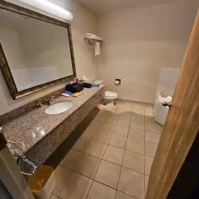 Quality Inn & Suites Schoharie near Howe Caverns - Schoharie, NY