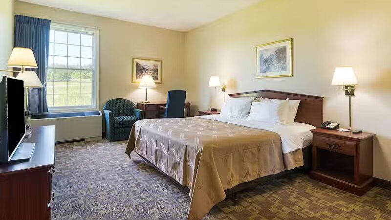 Quality Inn & Suites Schoharie near Howe Caverns - Schoharie, NY