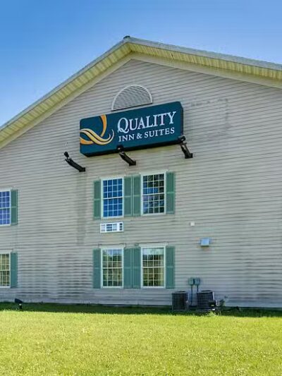 Quality Inn & Suites Schoharie near Howe Caverns - Schoharie, NY