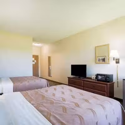 Quality Inn & Suites Schoharie near Howe Caverns - Schoharie, NY