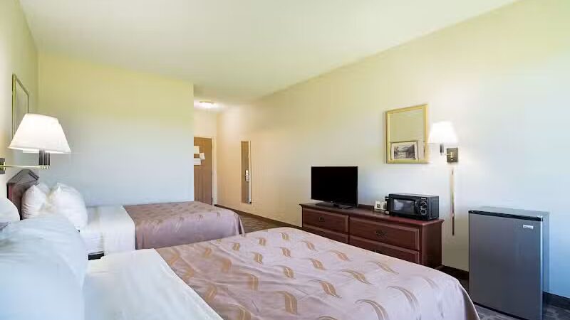 Quality Inn & Suites Schoharie near Howe Caverns - Schoharie, NY