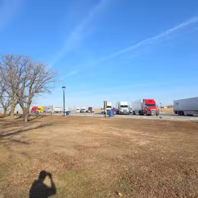 Goehner Westbound Truck Parking - Seward, NE