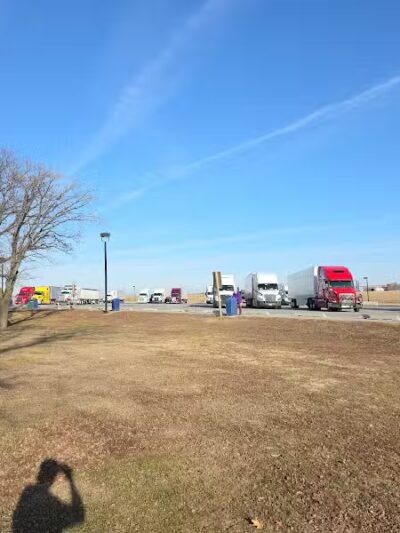 Goehner Westbound Truck Parking - Seward, NE
