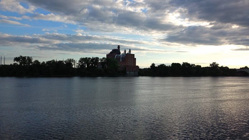 Connecticut River Walk and Bikeway - Springfield, MA