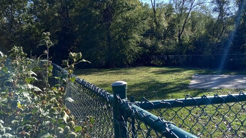 Wayside Park Unleashed Dog Park (membership only) - St. Louis, MO