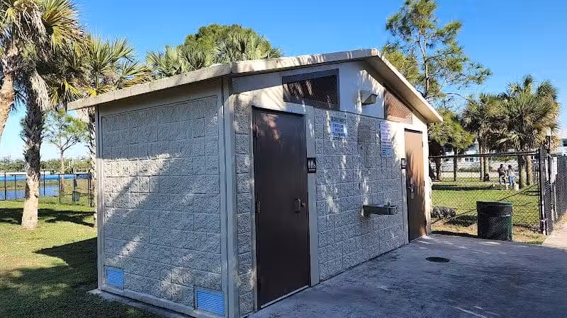 Poppleton Creek Dog Park - Stuart, FL