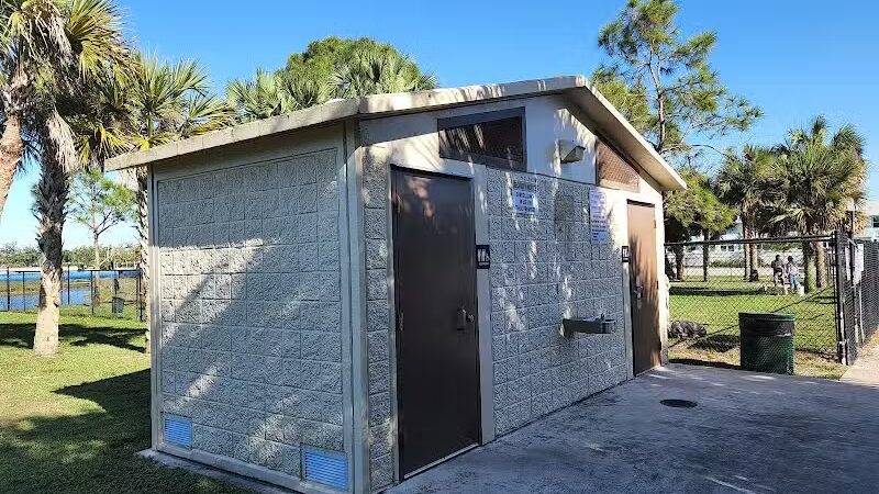 Poppleton Creek Dog Park - Stuart, FL