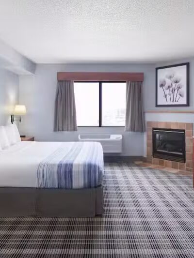 AmericInn by Wyndham Stuart - Stuart, IA