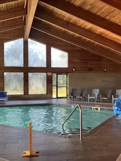 AmericInn by Wyndham Stuart - Stuart, IA