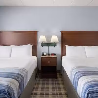 AmericInn by Wyndham Stuart - Stuart, IA