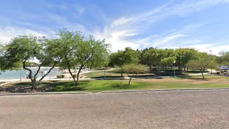 Dog swimming parking - Surprise, AZ