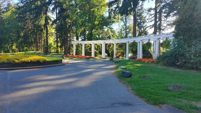 Wapato Park Off-Leash Dog Park - Tacoma, WA