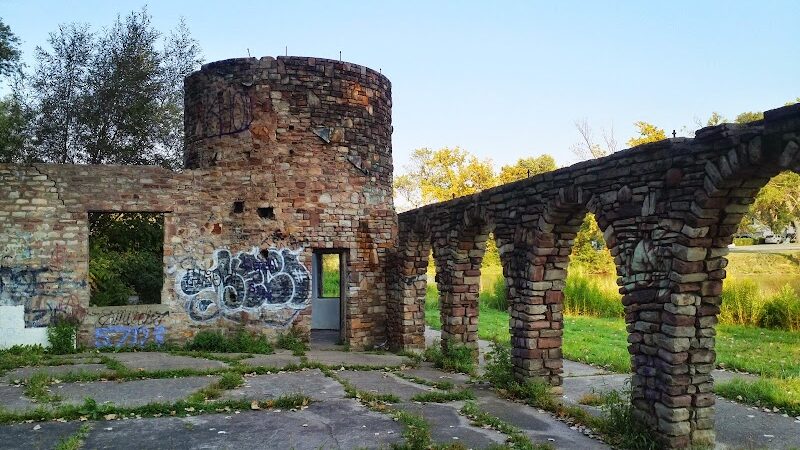 Dog Walking Island - Tonawanda, NY