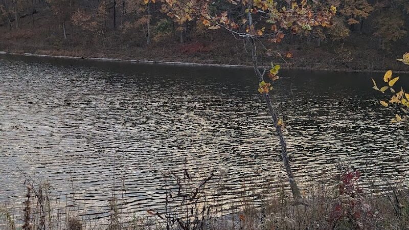Lakeside Trail on Lincoln Lake - Troy, MO