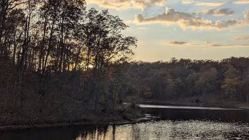 Lakeside Trail on Lincoln Lake - Troy, MO