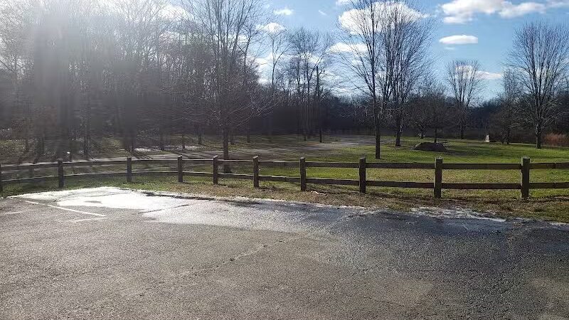 Twin Brooks Park - Parking Lot - Trumbull, CT
