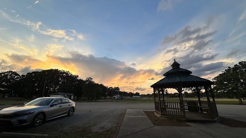 Pet Village Bark Park - Tullahoma, TN