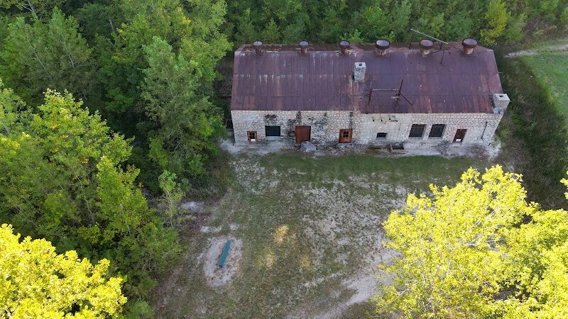 Salt Lick Point and Water Reserve Trailhead - Valmeyer, IL