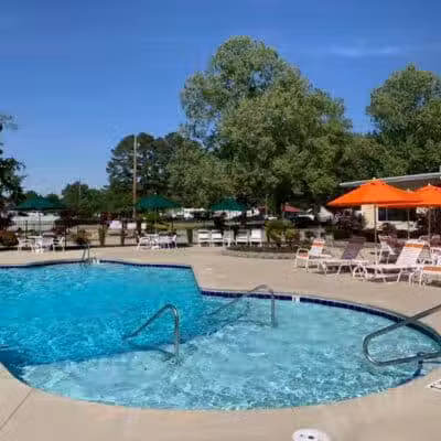 Fayetteville RV Resort & Cottages - Wade, NC