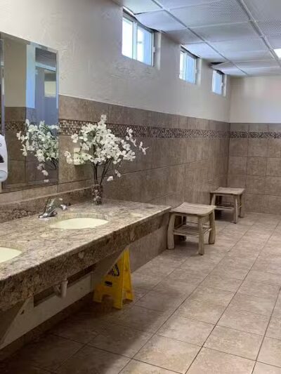 Fayetteville RV Resort & Cottages - Wade, NC