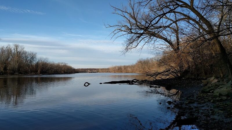 Kingman Island Trail - Washington,
