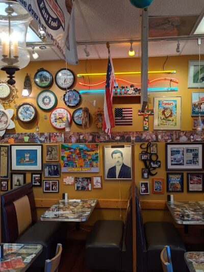 Frankie's Family Restaurant - Waterbury, CT