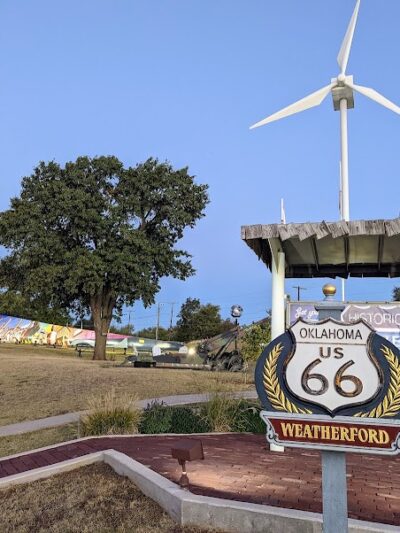 Bulldogs & friends - Weatherford, OK
