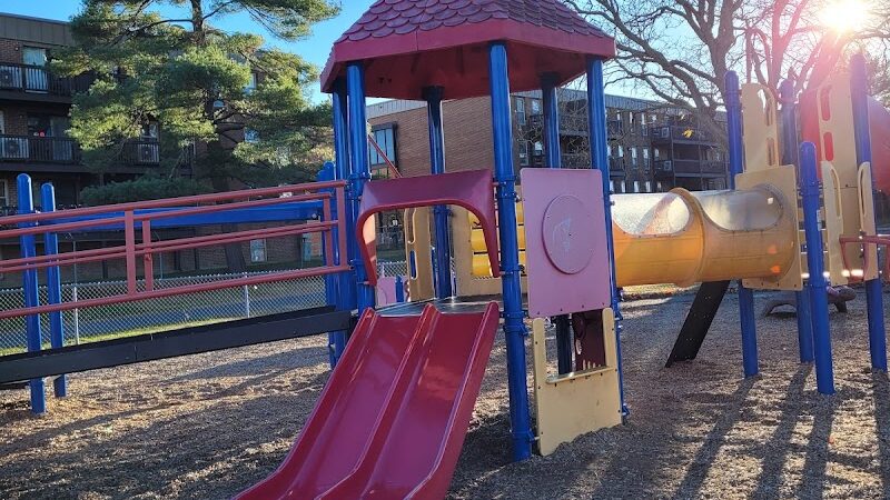 Kennedy Memorial Park Pool - West Hartford, CT