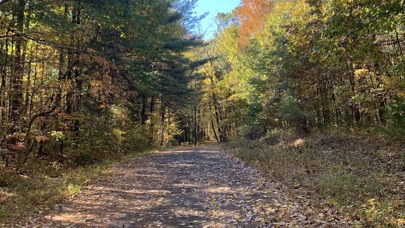 Bear Hole Reservoir Parking - West Springfield, MA