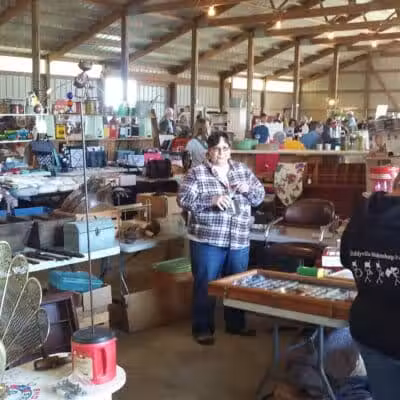 What Cheer Flea Market - What Cheer, IA