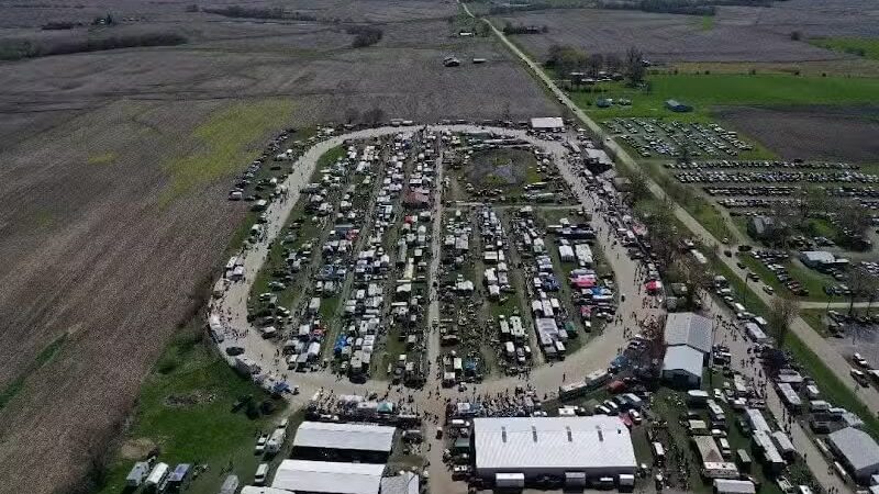 What Cheer Flea Market - What Cheer, IA