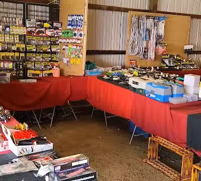 What Cheer Flea Market - What Cheer, IA
