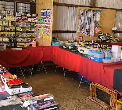 What Cheer Flea Market - What Cheer, IA