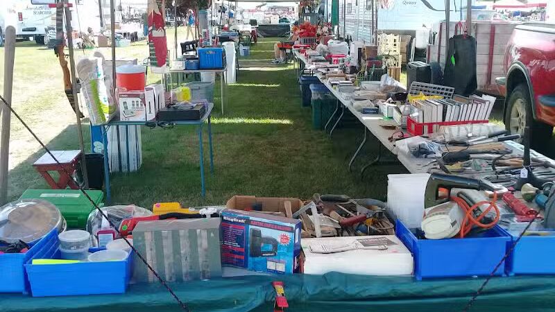 What Cheer Flea Market - What Cheer, IA