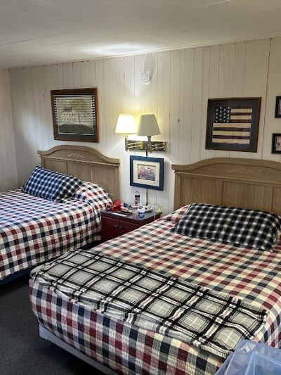 Oak Park Inn - Whitehall, WI