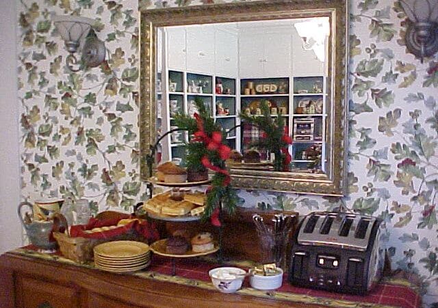 Oak Park Inn - Whitehall, WI