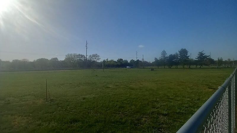 Bailey's Barking Dog Park - Winfield, KS