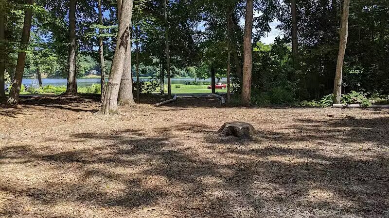 Roseland Park - Woodstock, CT