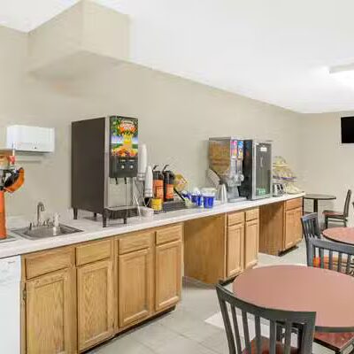 Days Inn by Wyndham York - York, NE