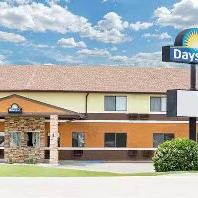 Days Inn by Wyndham York - York, NE