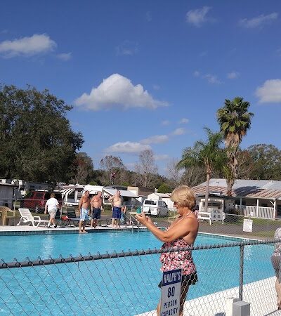 Ducky's Day Off RV Park - Zephyrhills, FL